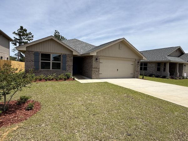 194 Ridgeway Circle, Crestview, FL 32536