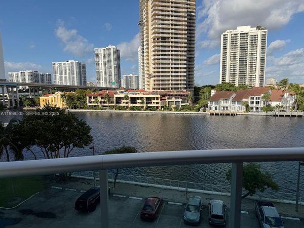 19390 Collins Ave, Unit 525, Sunny Isles Beach, FL 33160