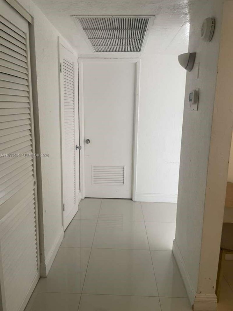19390 Collins Ave, Unit 525, Sunny Isles Beach, FL 33160 Photo
