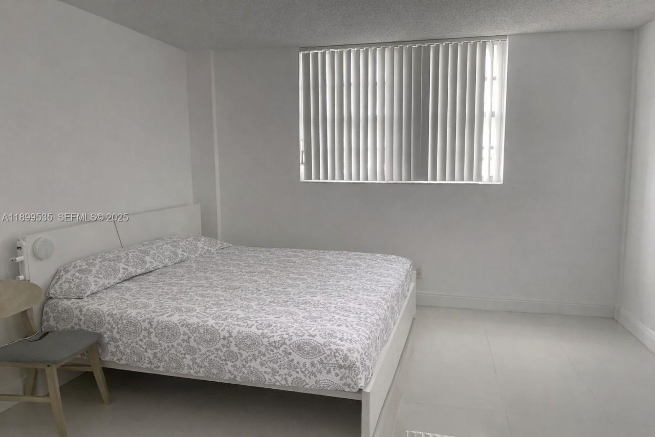 19390 Collins Ave, Unit 525, Sunny Isles Beach, FL 33160 Photo