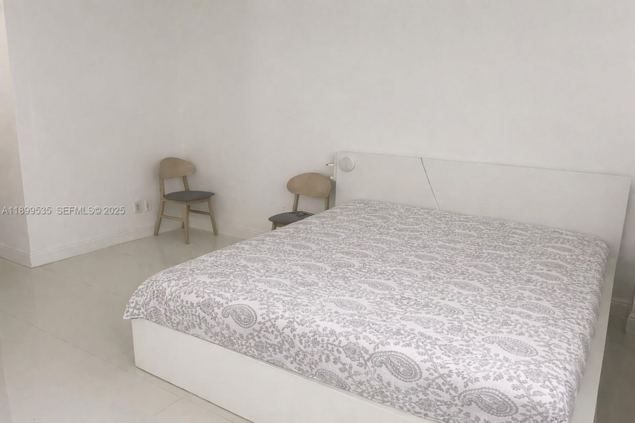 19390 Collins Ave, Unit 525, Sunny Isles Beach, FL 33160 Photo