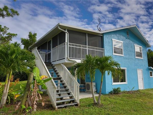 8642 Whispering Pines DR, ST. JAMES CITY, FL 33956