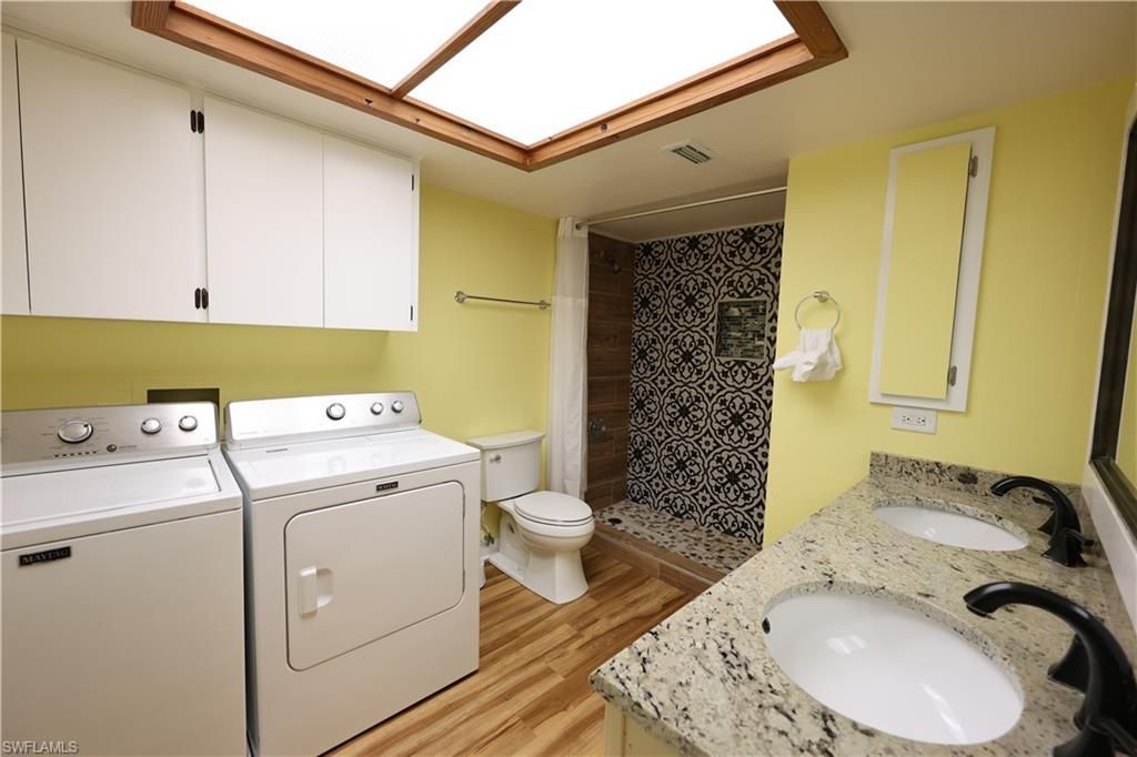 8642 Whispering Pines Dr, Saint James City, FL 33956 Photo