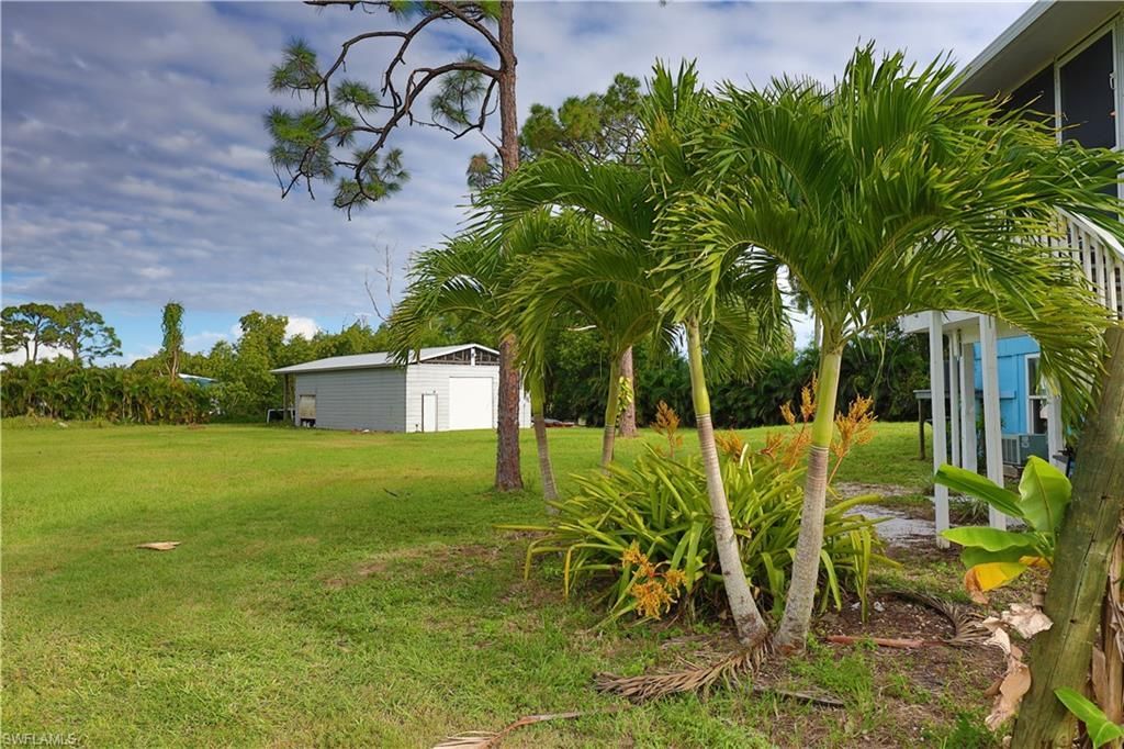 8642 Whispering Pines Dr, Saint James City, FL 33956 Photo