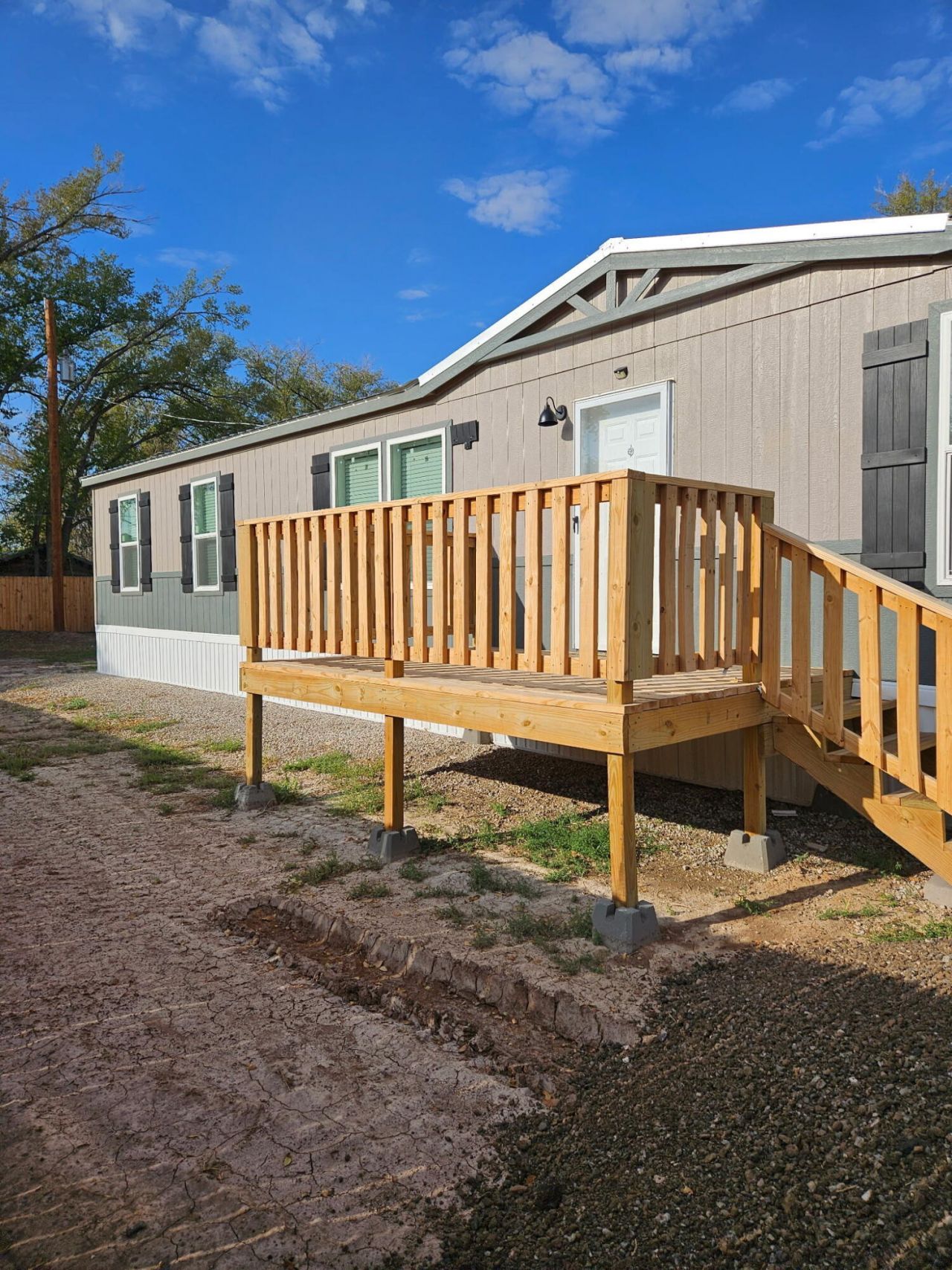225 Gensen Drive Sw, Los Lunas, NM 87031 Main Photo