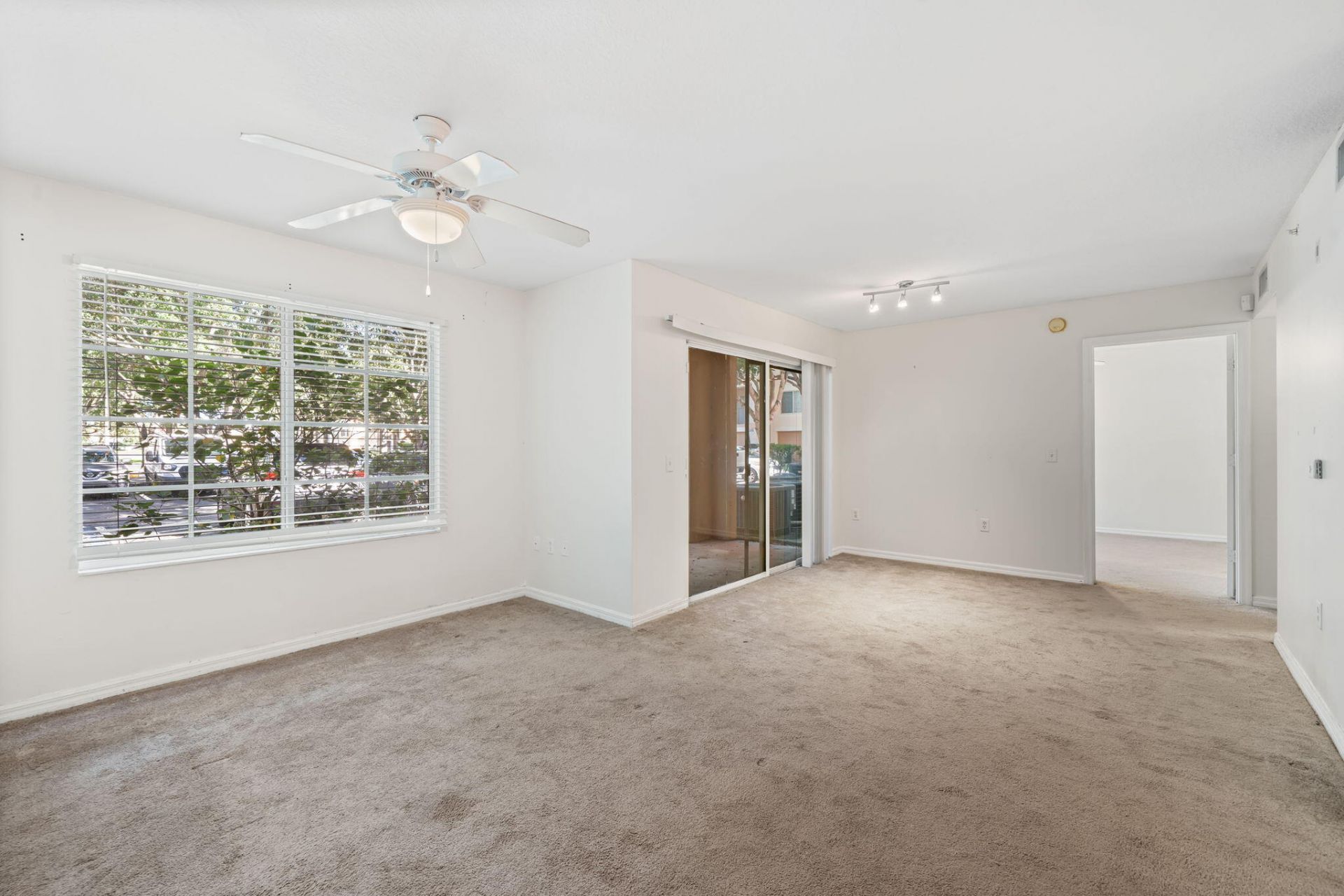 4241 San Marino Boulevard, Unit 103, West Palm Beach, FL 33409 Photo