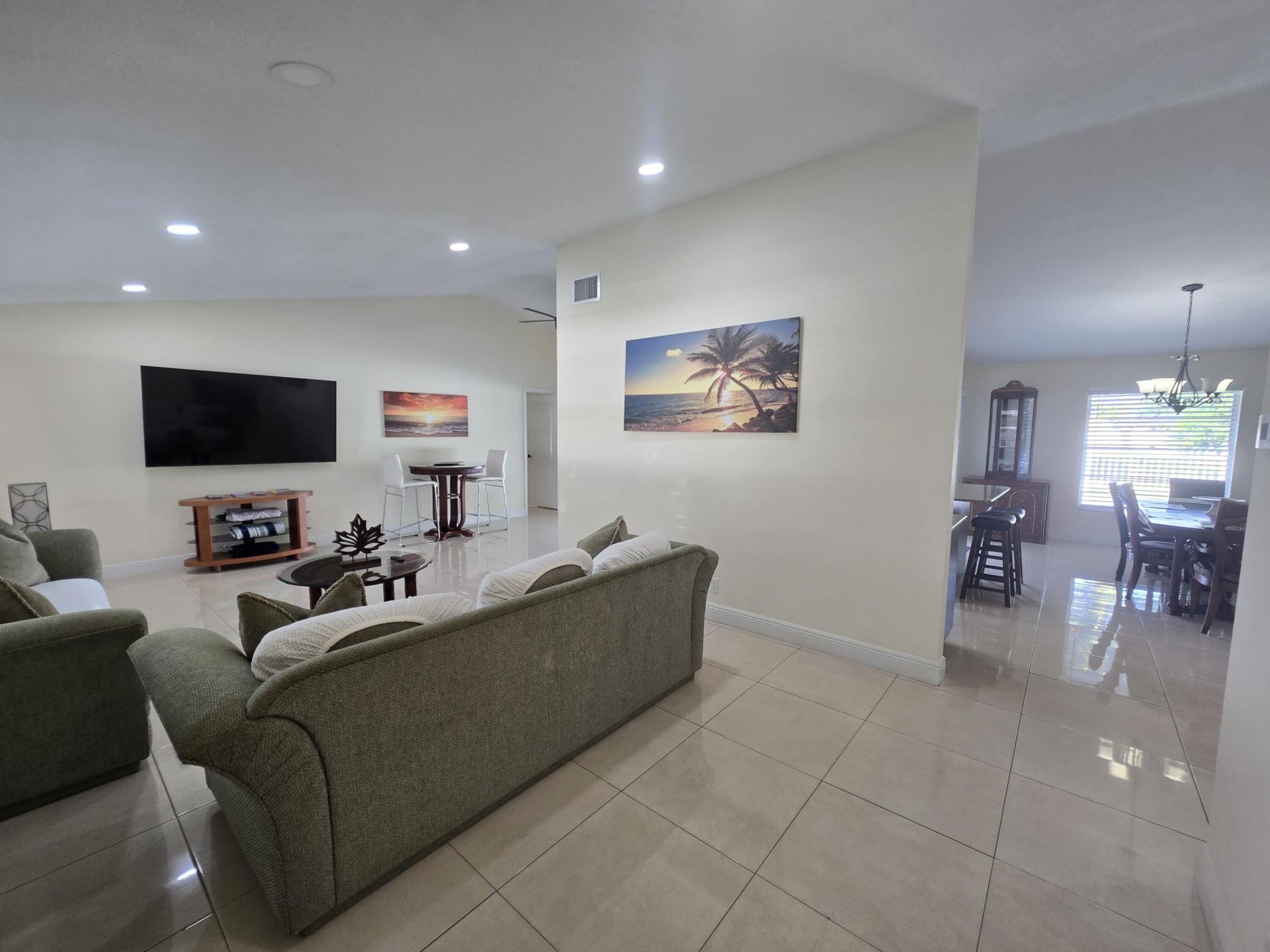 242 Las Palmas Street, Royal Palm Beach, FL 33411 Photo