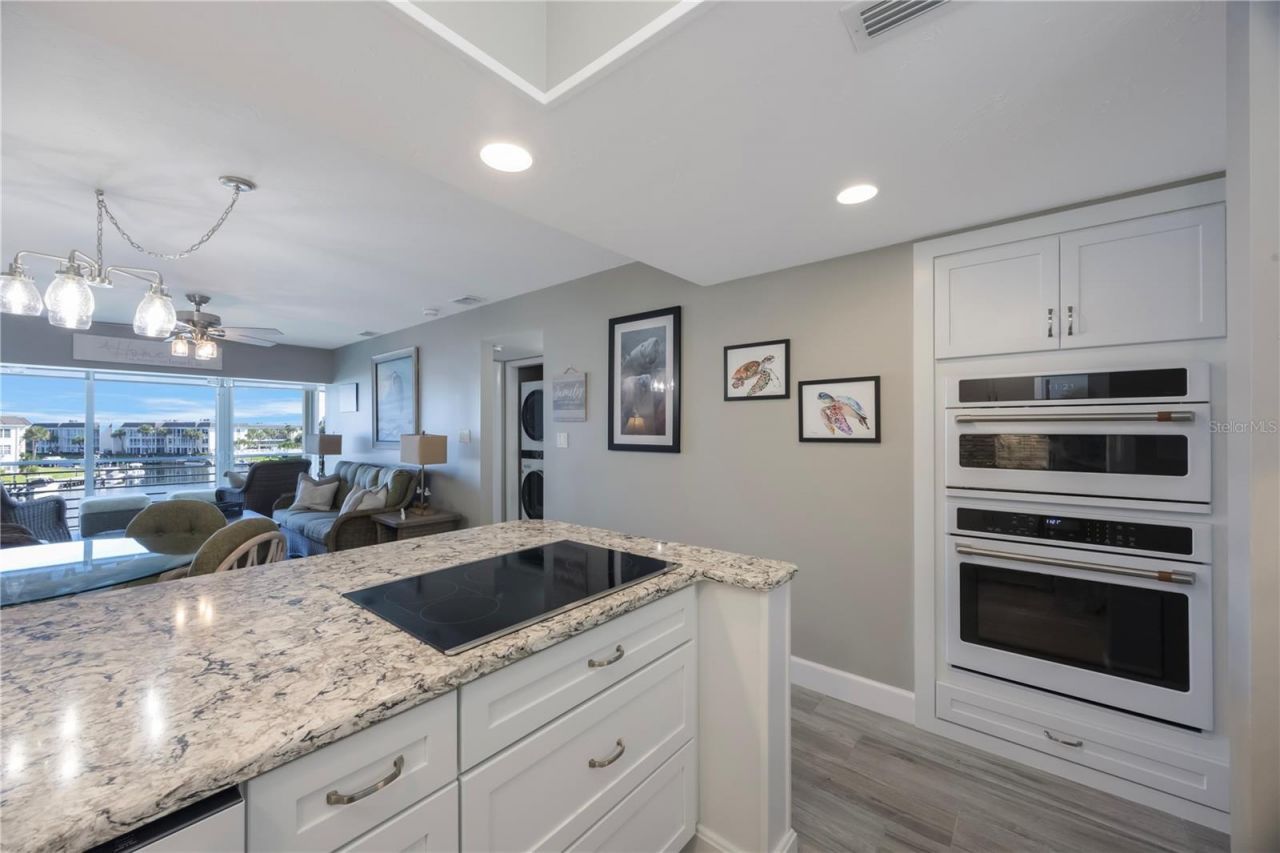 4350 Chatham Drive, Unit E307, Longboat Key, FL 34228 Photo