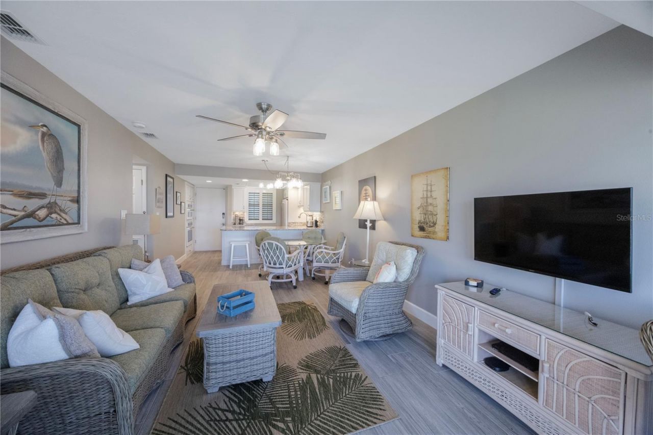4350 Chatham Drive, Unit E307, Longboat Key, FL 34228 Photo