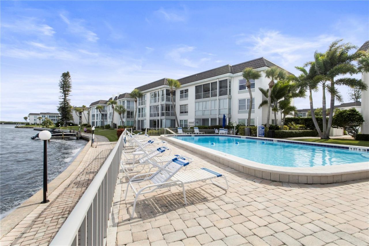 4350 Chatham Drive, Unit E307, Longboat Key, FL 34228 Photo