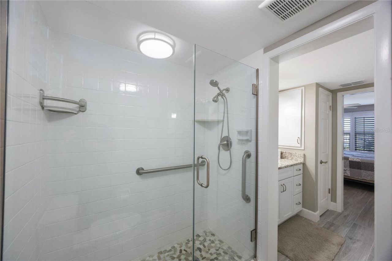 4350 Chatham Drive, Unit E307, Longboat Key, FL 34228 Photo