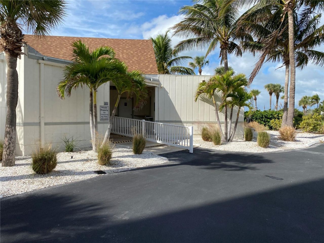 4350 Chatham Drive, Unit E307, Longboat Key, FL 34228 Photo