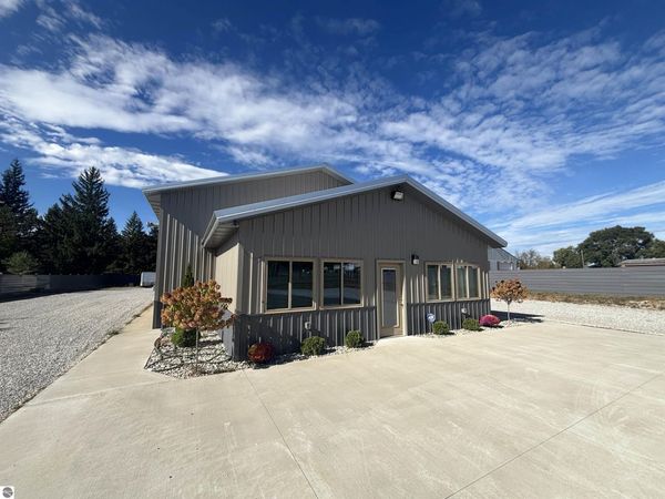 7107 Rapid City Road NW, Rapid City, MI 49676