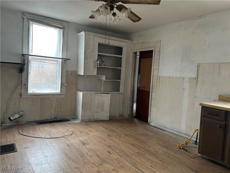 200 Central Avenue, Tiltonsville, OH 43963 Photo 8