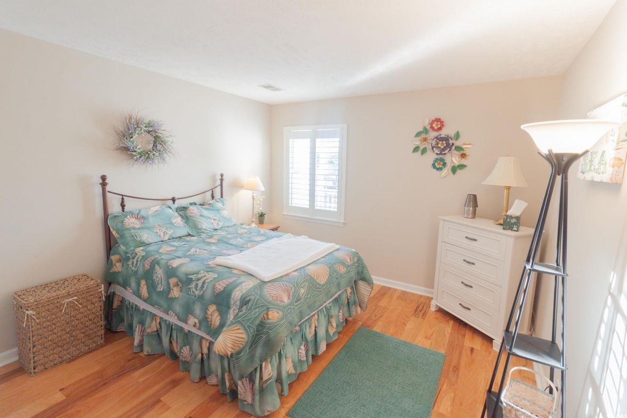 697 Tupelo Ln. Photo 13