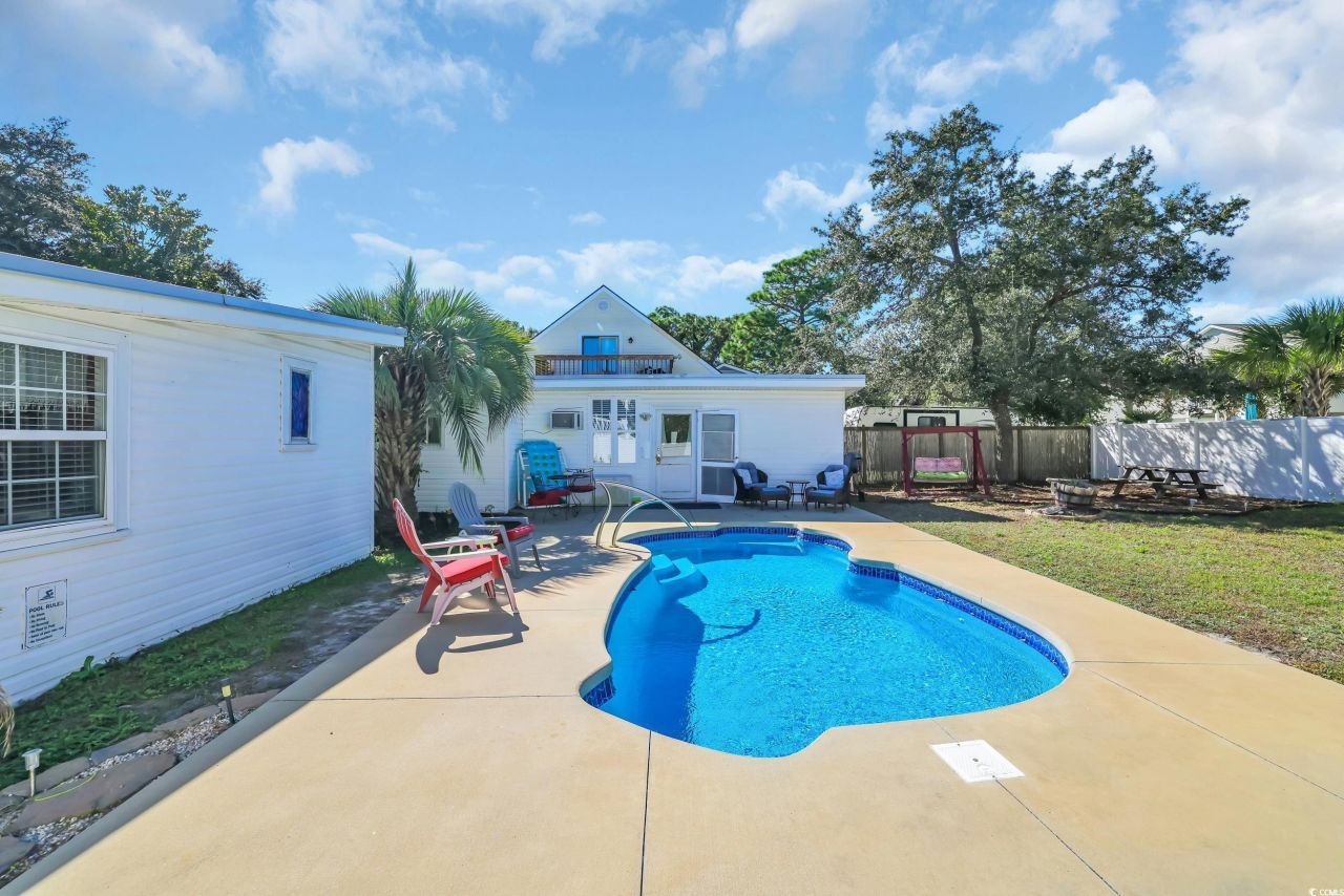 1902 Edge Dr. Photo 29