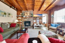 1902 Edge Dr. photo 4