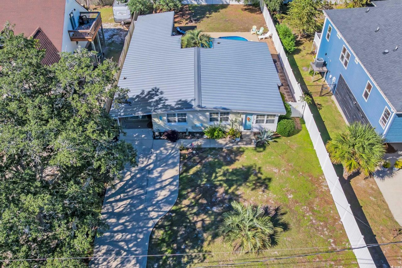 1902 Edge Dr. Photo 33