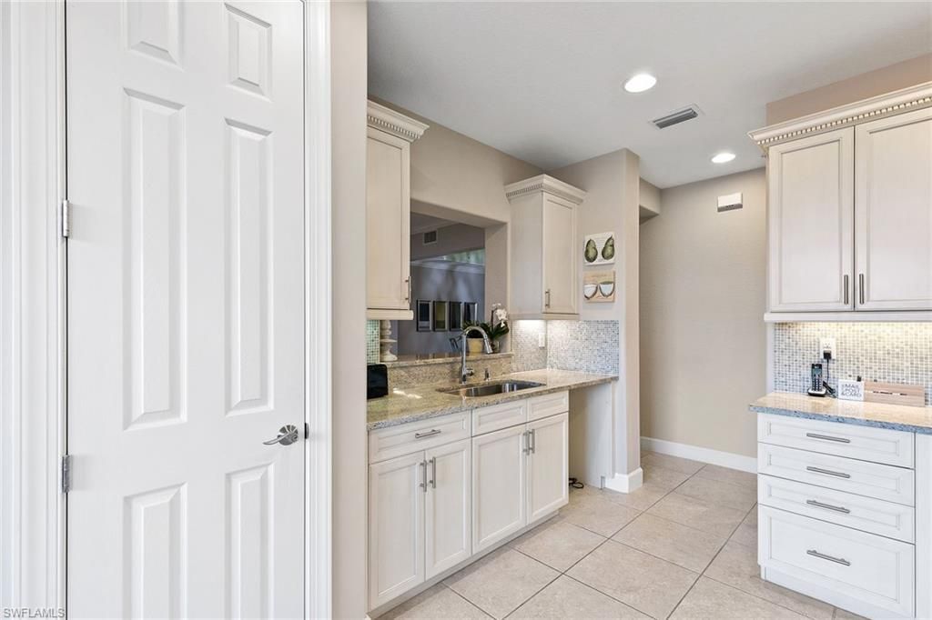 8081 Players Cove Dr, Unit 101, Naples, FL 34113 Photo