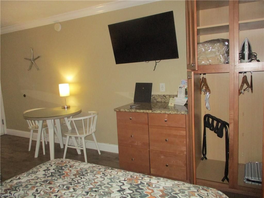 2555 9th St N, Unit 131, Naples, FL 34103 Photo