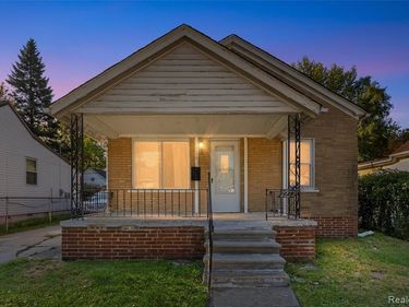 7212 Hudson Avenue, Warren, MI 48091