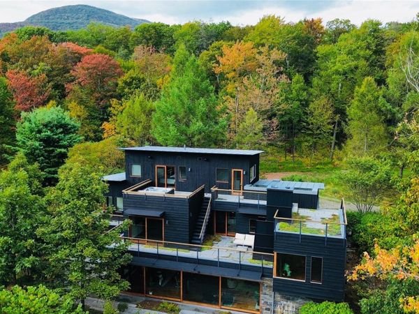 125 Valley View Way, Lake Hill, NY 12448