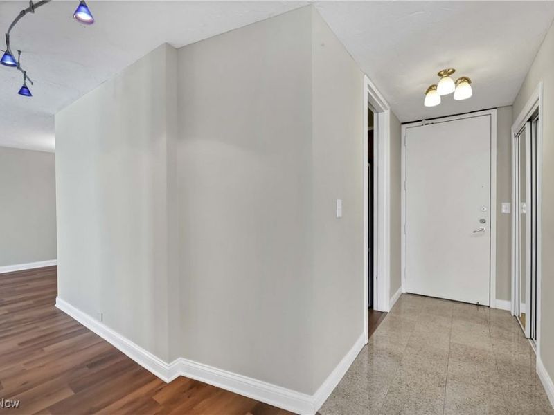 12700 Lake Avenue, Unit 801, Lakewood, OH 44107 Photo 2