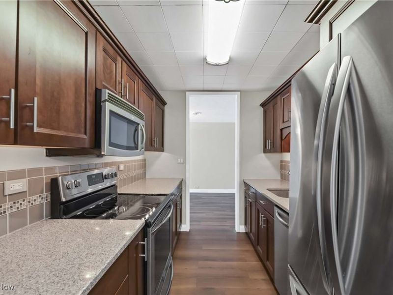 12700 Lake Avenue, Unit 801, Lakewood, OH 44107 Photo 3