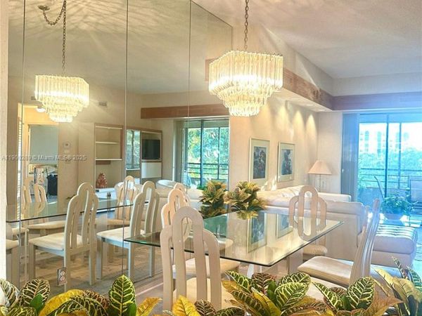 7472 La Paz Blvd, Unit 301, Boca Raton, FL 33433