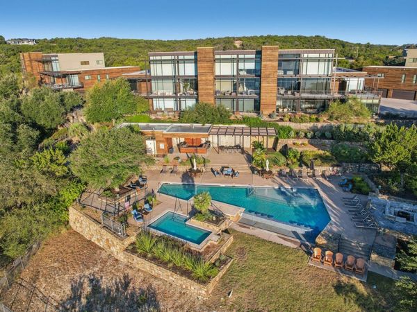 1101 Ivean Pearson RD, Unit E203, Lago Vista, TX 78645