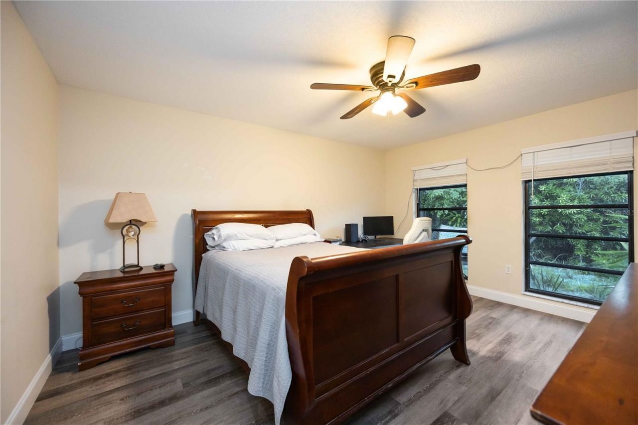 635 Tropical Circle, Sarasota, FL 34242 Photo