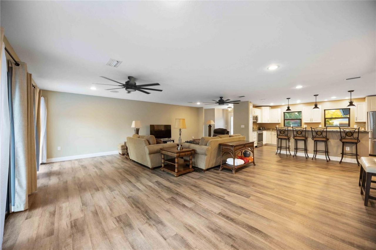 635 Tropical Circle, Sarasota, FL 34242 Photo