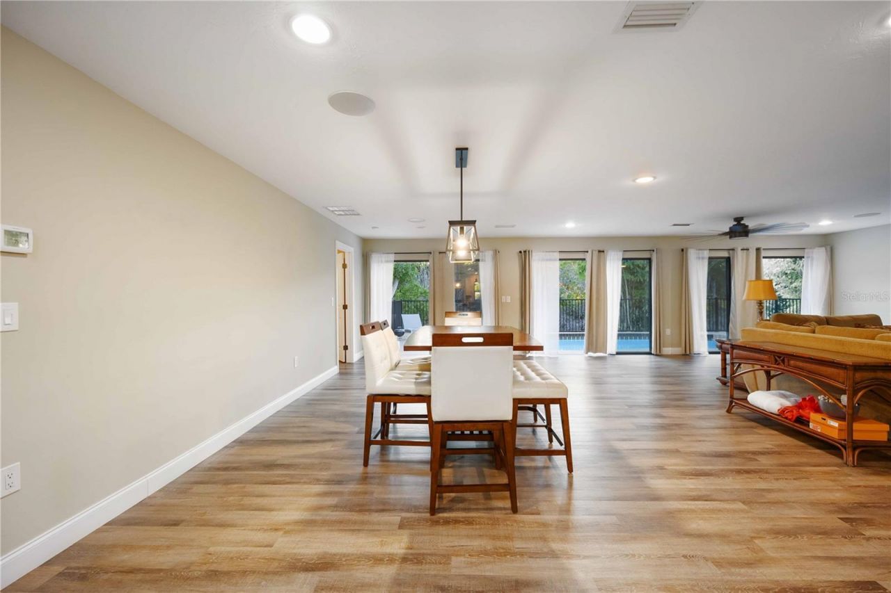 635 Tropical Circle, Sarasota, FL 34242 Photo