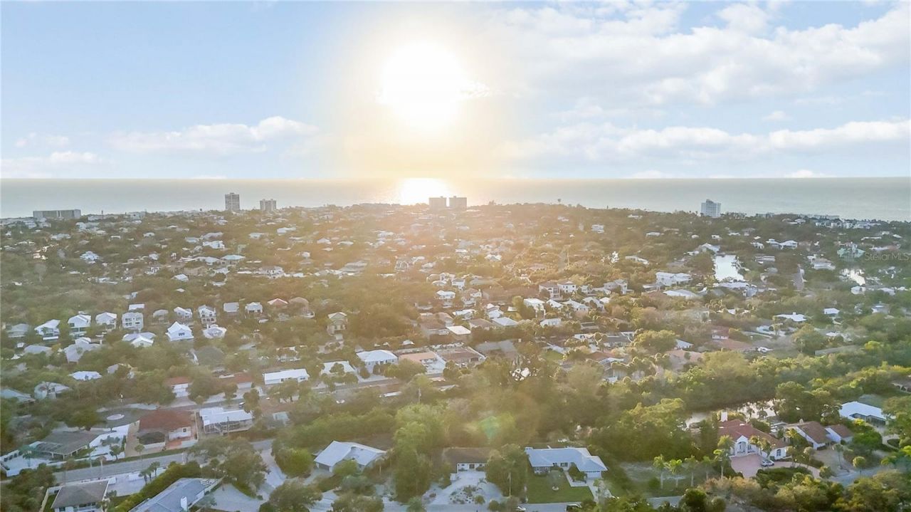 635 Tropical Circle, Sarasota, FL 34242 Photo