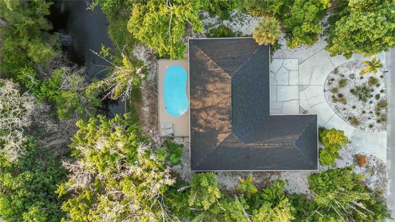 635 Tropical Circle, Sarasota, FL 34242 Photo