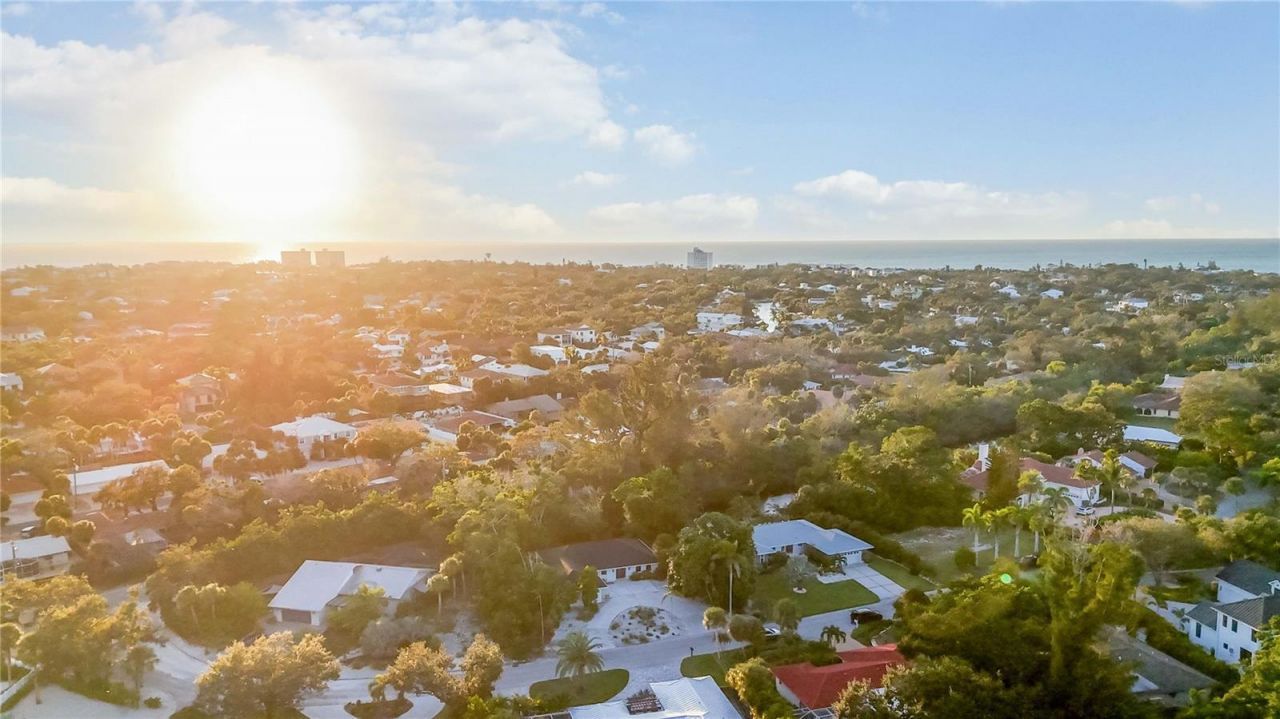 635 Tropical Circle, Sarasota, FL 34242 Photo