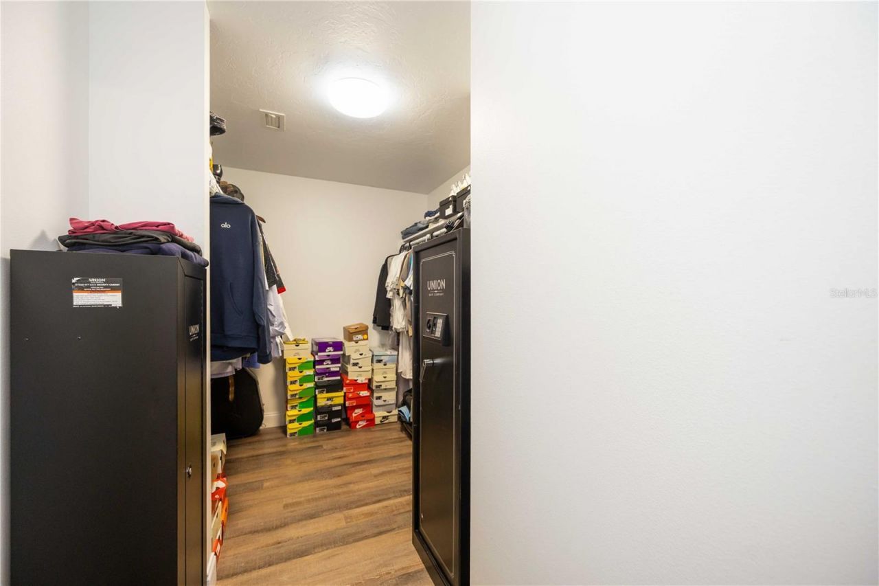 635 Tropical Circle, Sarasota, FL 34242 Photo