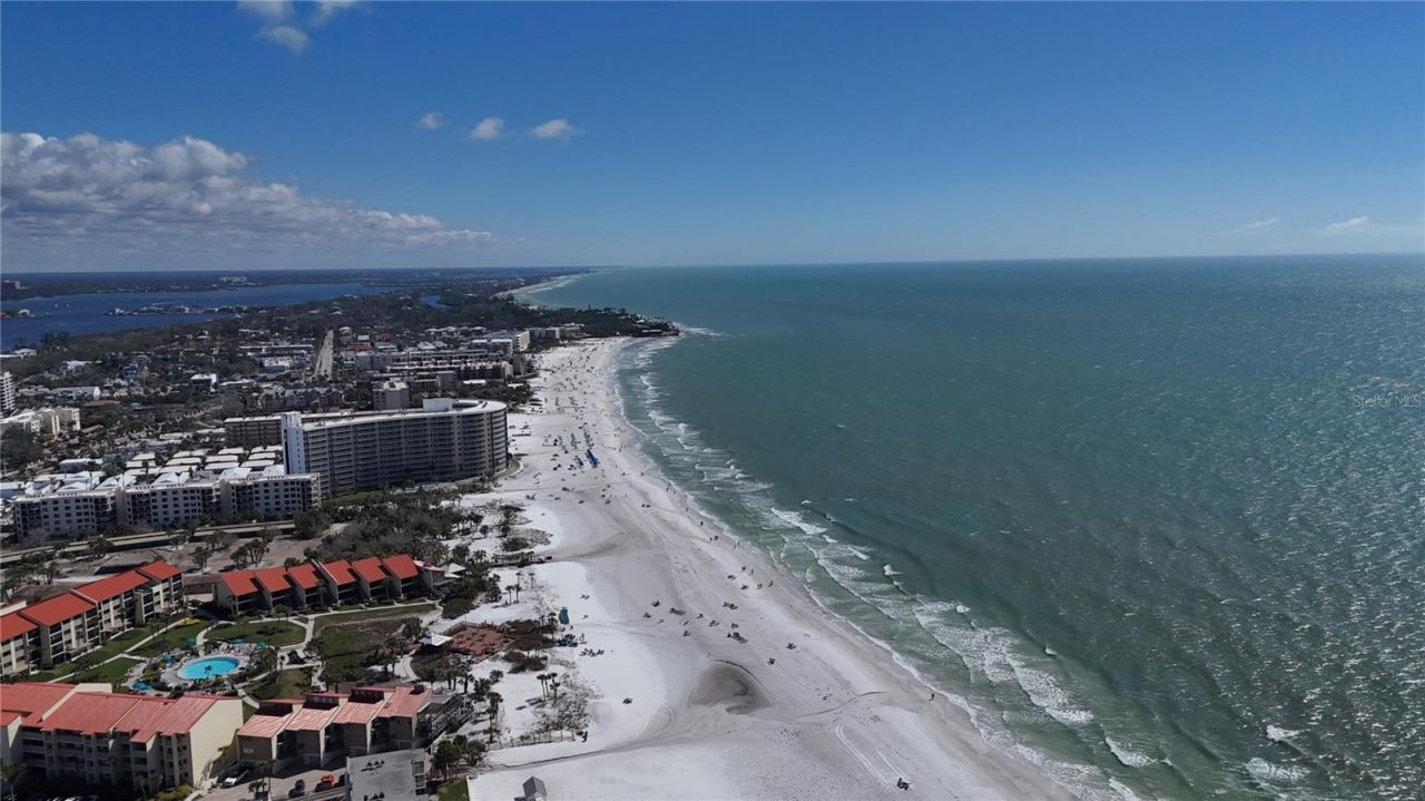 635 Tropical Circle, Sarasota, FL 34242 Photo