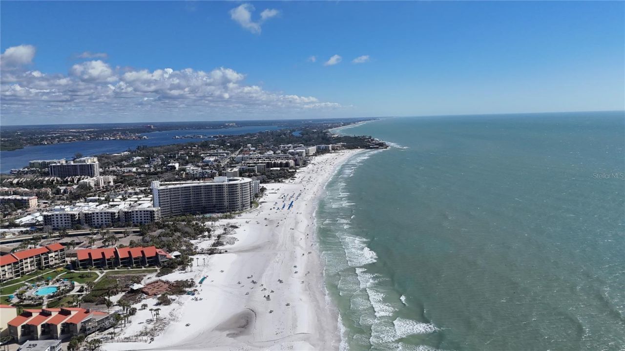 635 Tropical Circle, Sarasota, FL 34242 Photo