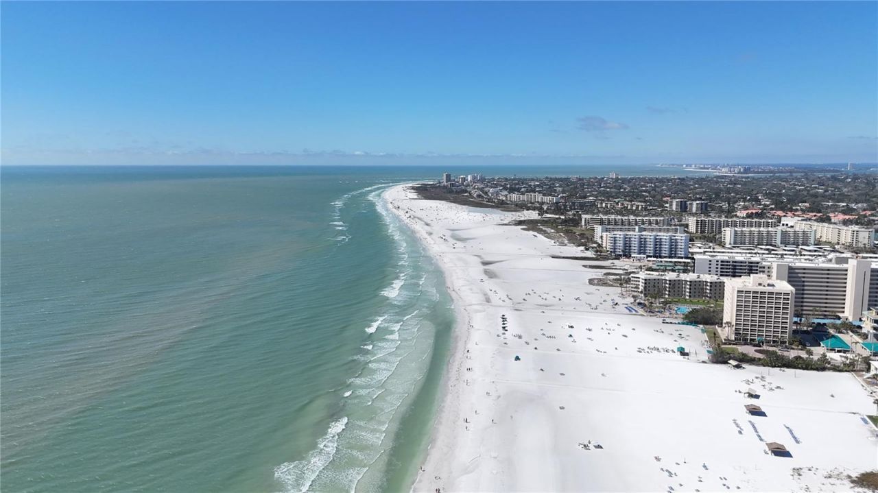 635 Tropical Circle, Sarasota, FL 34242 Photo