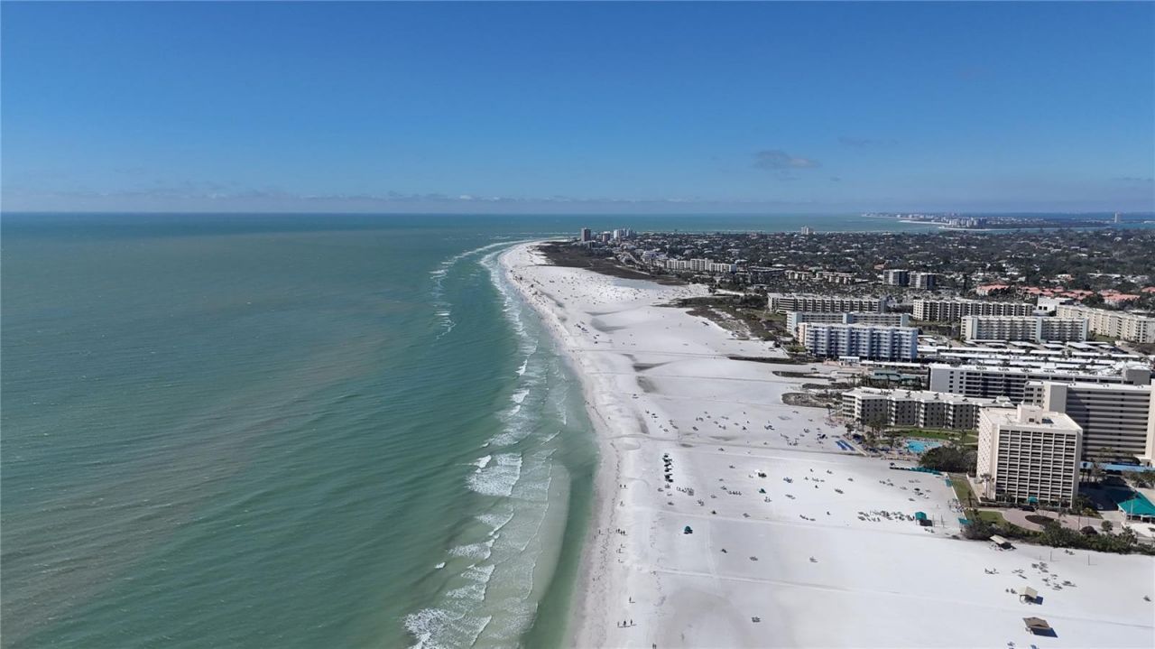 635 Tropical Circle, Sarasota, FL 34242 Photo