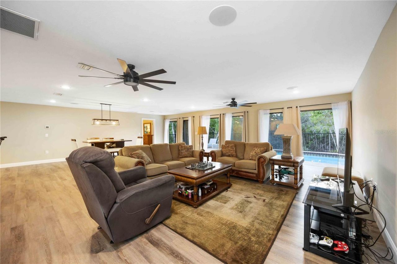 635 Tropical Circle, Sarasota, FL 34242 Photo