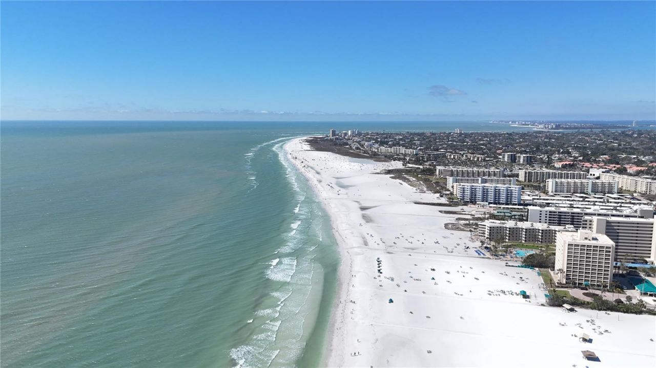 635 Tropical Circle, Sarasota, FL 34242 Photo