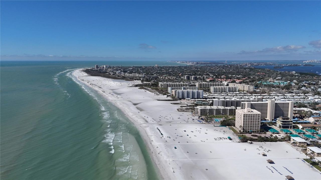 635 Tropical Circle, Sarasota, FL 34242 Photo