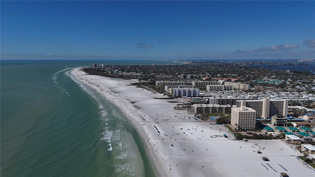 635 Tropical Circle, Sarasota, FL 34242 Photo