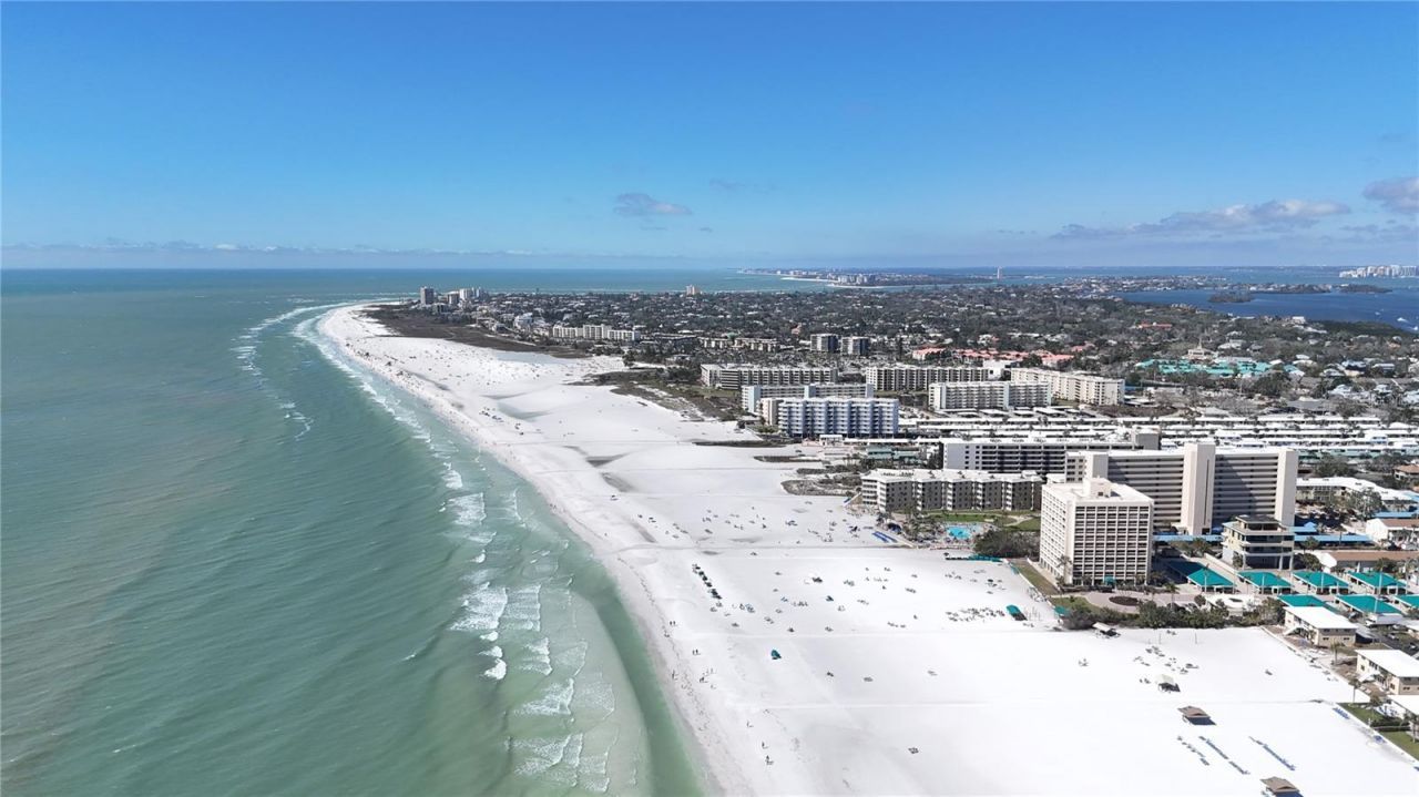 635 Tropical Circle, Sarasota, FL 34242 Photo