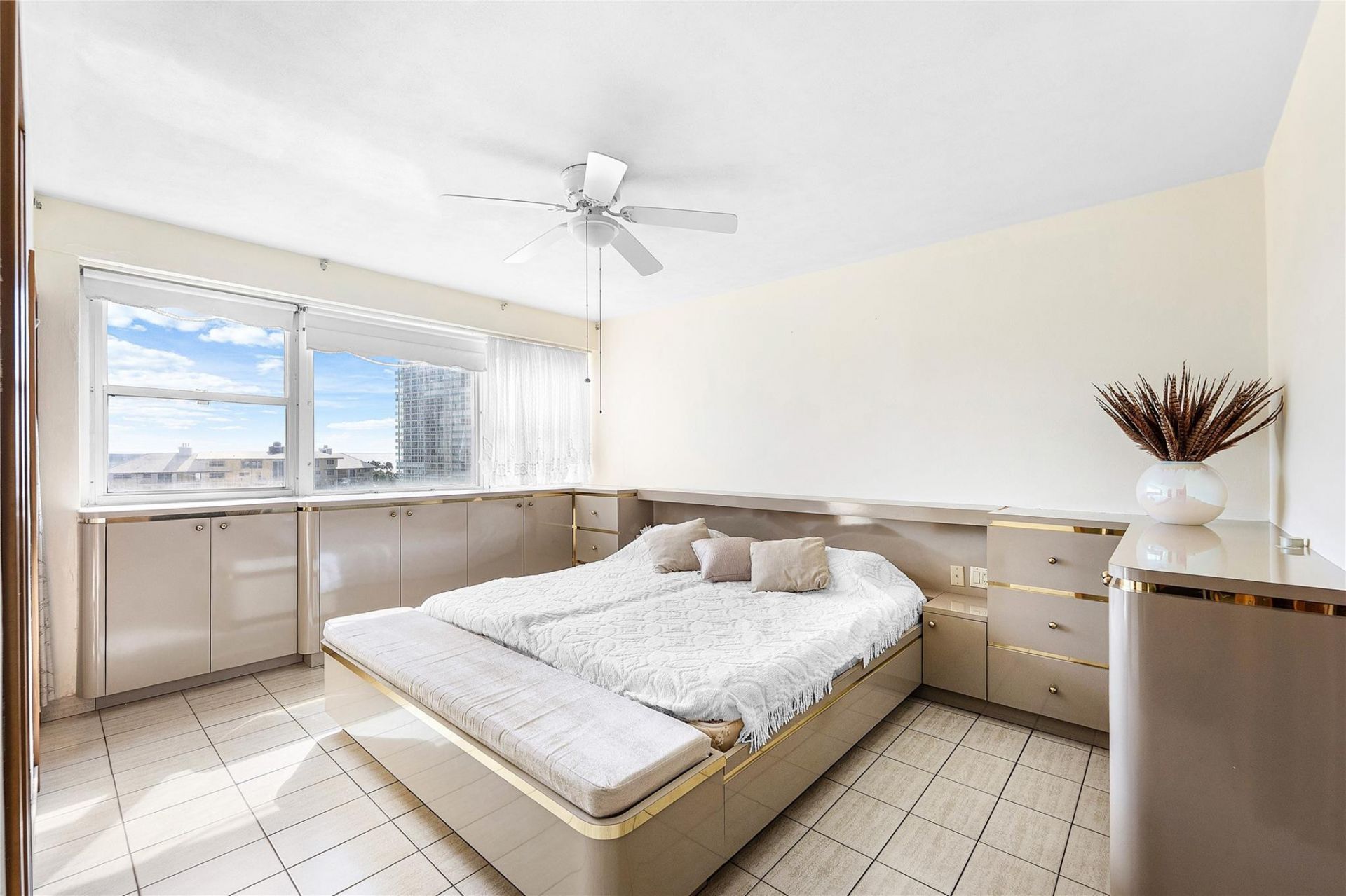 1900 S Ocean Drive, Unit 812, Fort Lauderdale, FL 33316 Photo