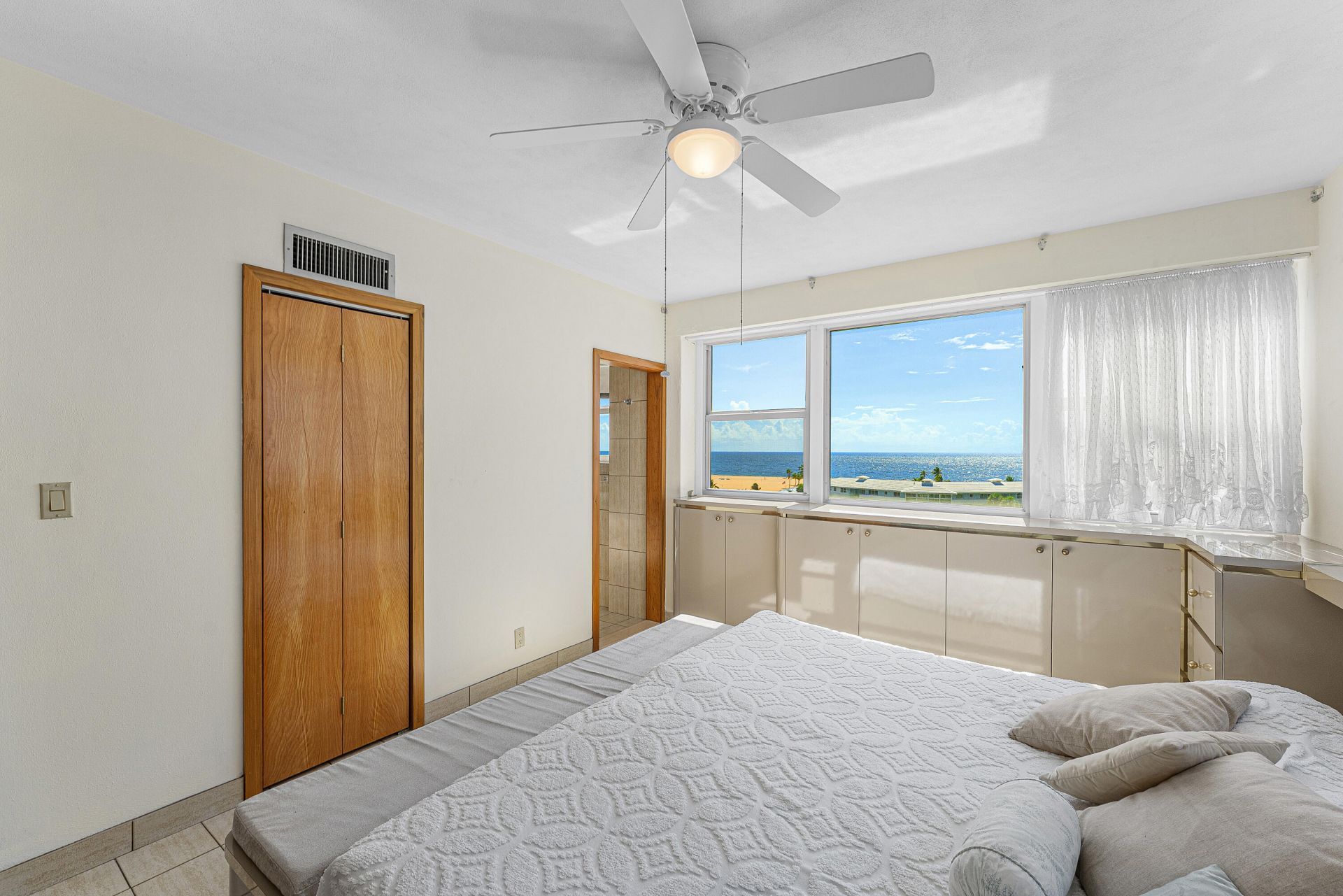 1900 S Ocean Drive, Unit 812, Fort Lauderdale, FL 33316 Photo