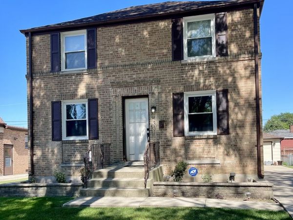 1331 Heidorn Avenue, Westchester, IL 60154