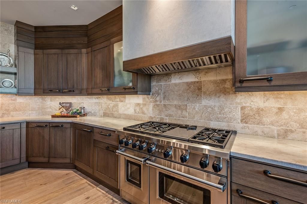 13675 Vanderbilt Dr, Unit 1107, Naples, FL 34110 Photo